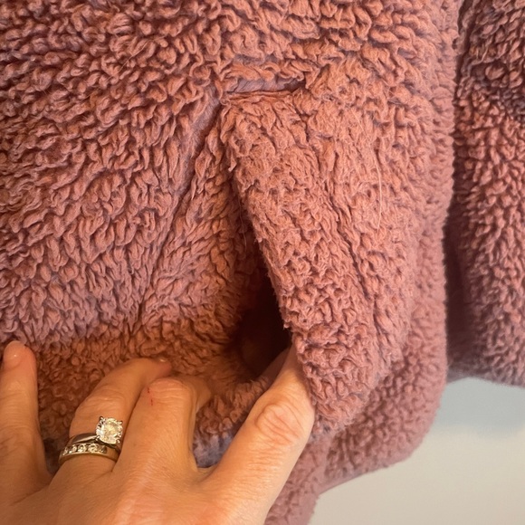 Reebok Women's Pink Fleece Logo Hoodie Zip Jacket Sz Large Cozy Fuzzy Coat - Picture 9 of 15